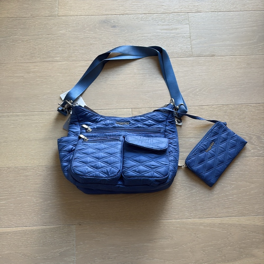 Baggallini Navy Quilted Shoulder Bag - Picture 3 of 6